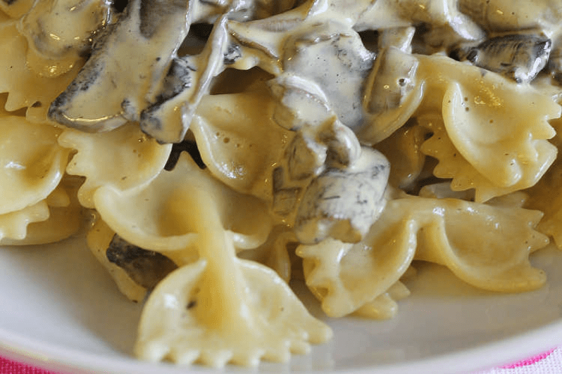 Farfalle Con Funghi