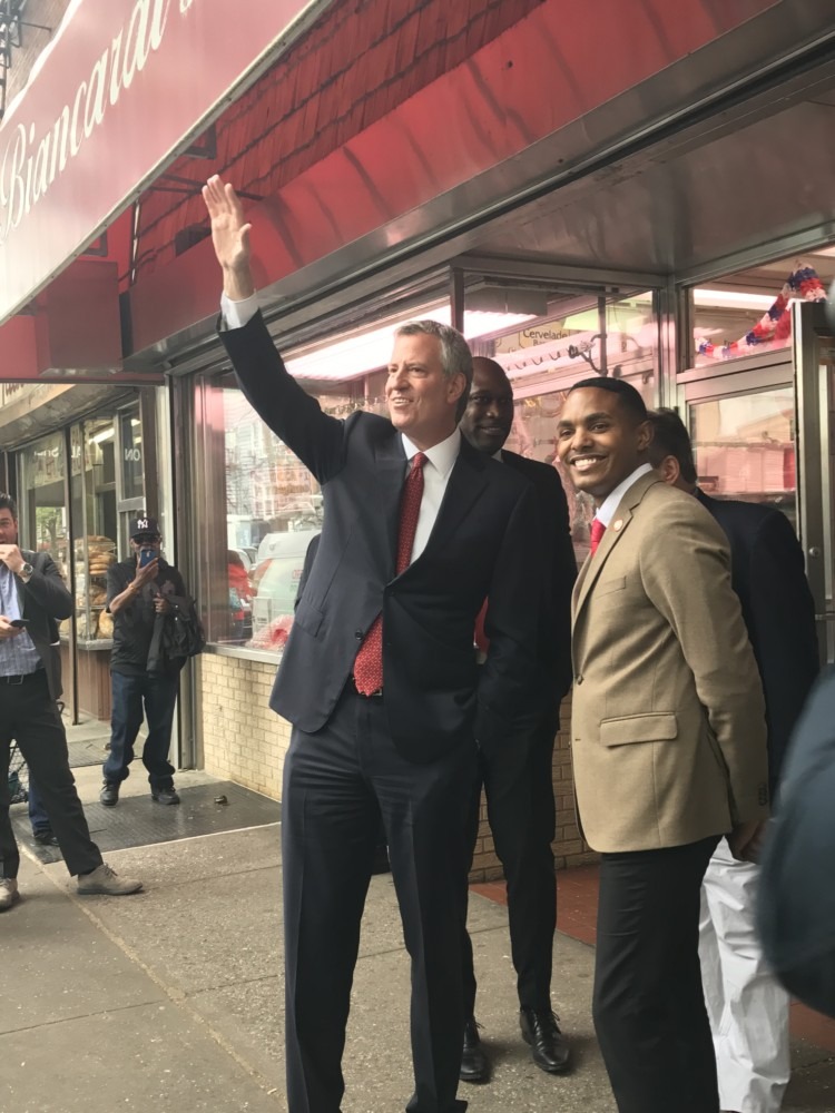 Mayor De Blasio visits Arthur Avenue